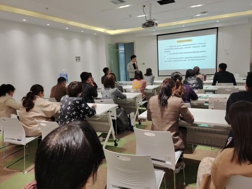 學(xué)黨史辦實(shí)事，滎陽市科工信局舉辦科技型企業(yè)政策解讀會助力企業(yè)管理升級